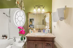 Melbourne Bedroom vanity - Windemere Inn Florida bed and breakfast