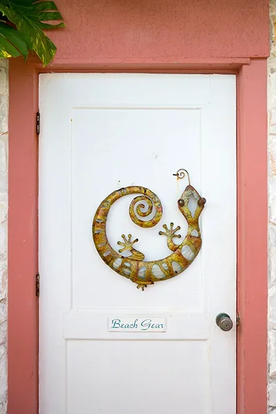 Windemere Inn Amenities - Beach Gear Door